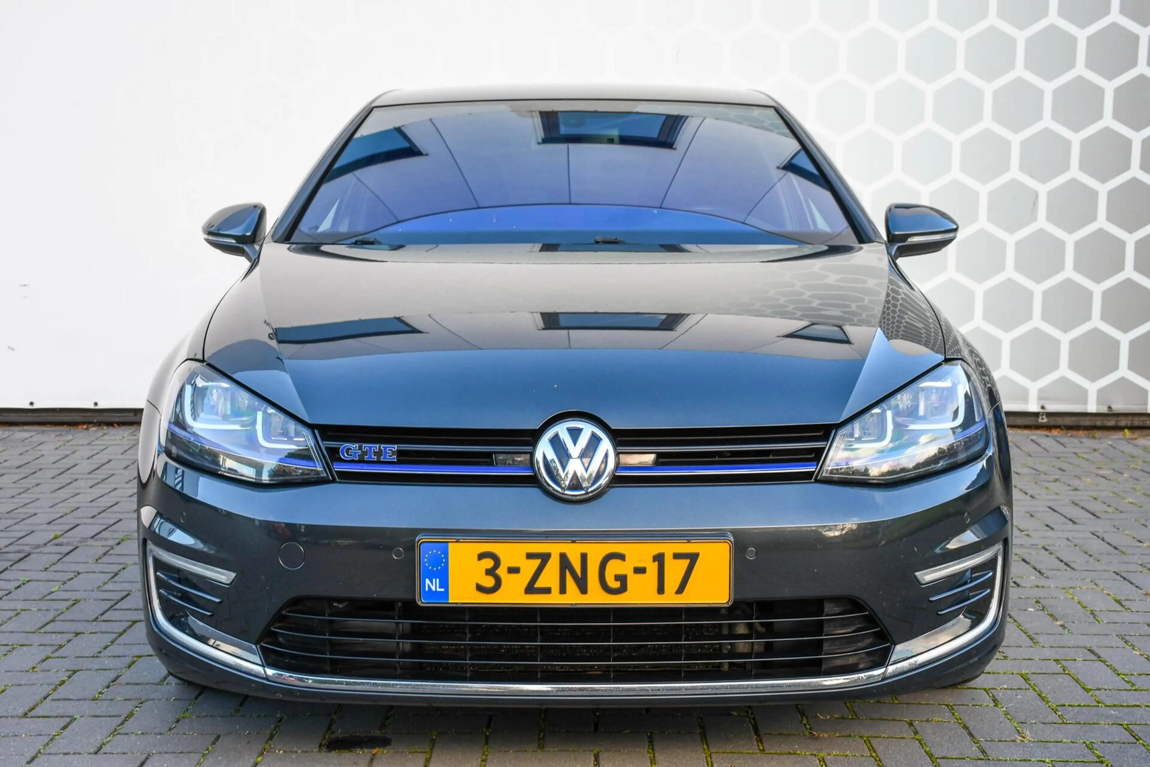 Volkswagen Golf GTE 1.4 TSI — photo 2