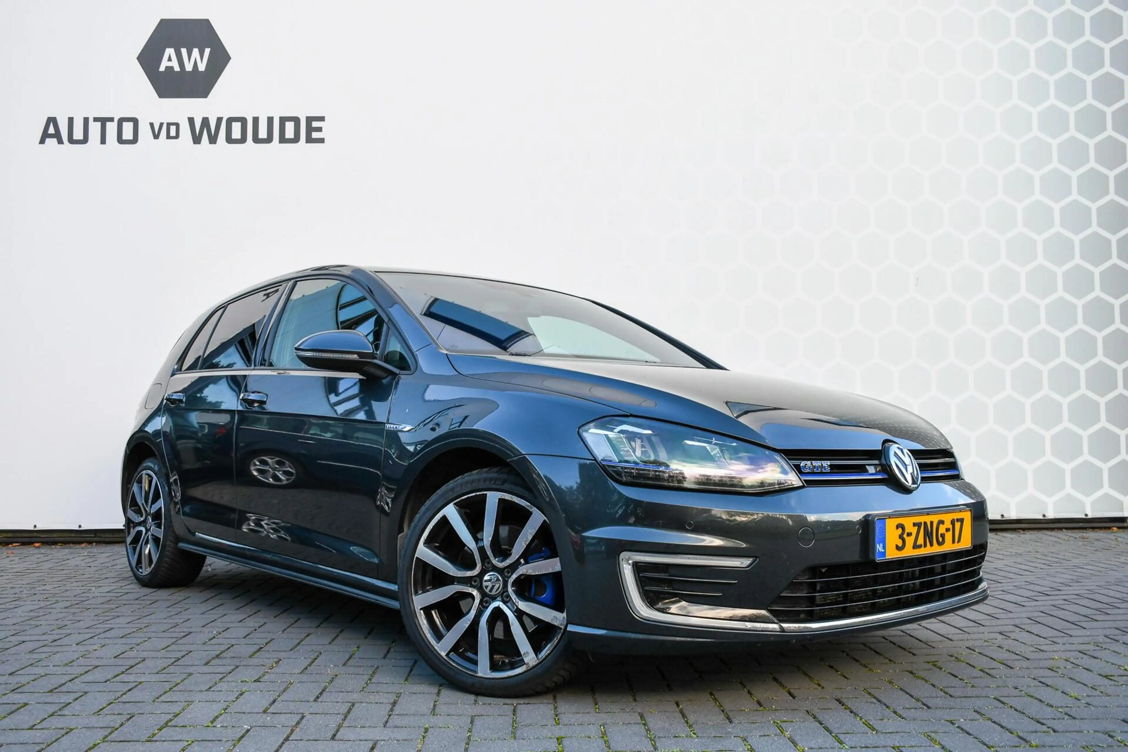 Volkswagen Golf GTE 1.4 TSI — photo 3