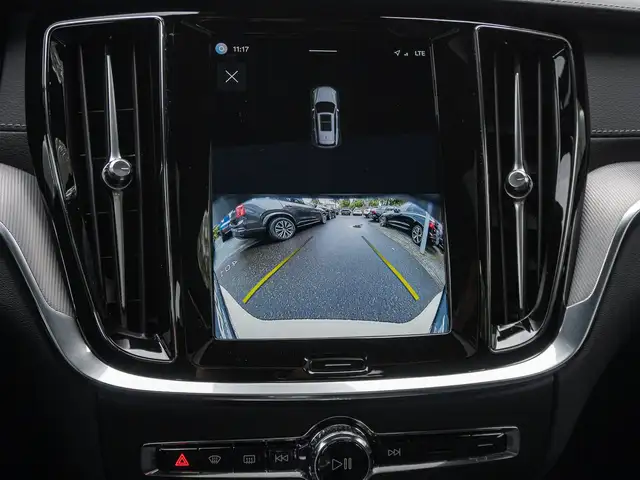 Volvo V60 Cross Country view 14