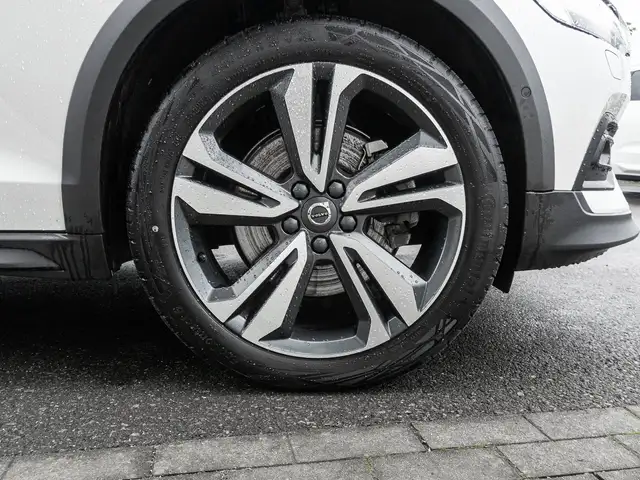 Volvo V60 Cross Country view 7