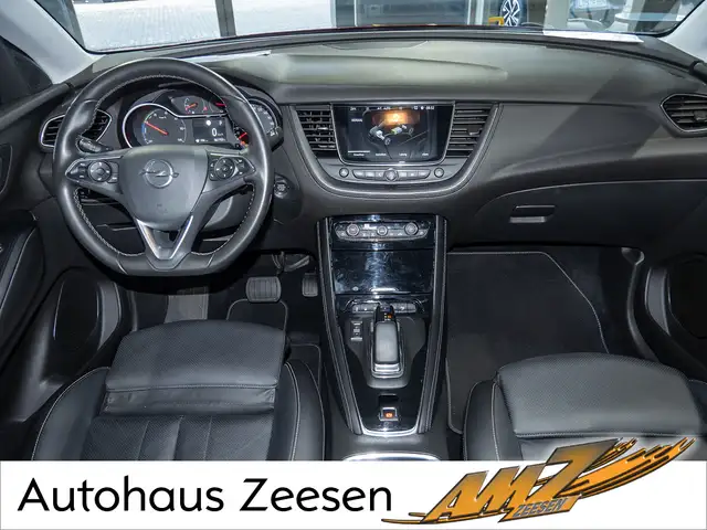 Opel Grandland view 6