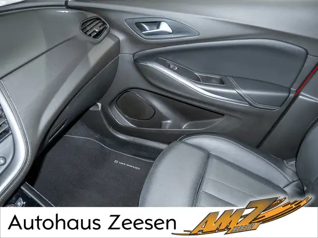 Opel Grandland view 12