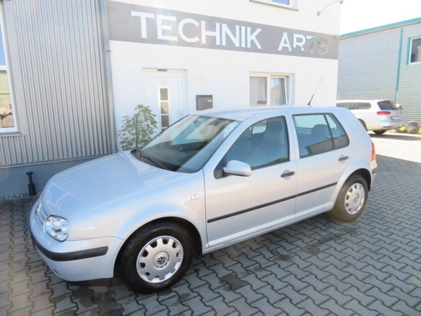 Volkswagen Golf Golf IV 1.4 81320km sehr gepflegt, viele Neuteile Argent - 1