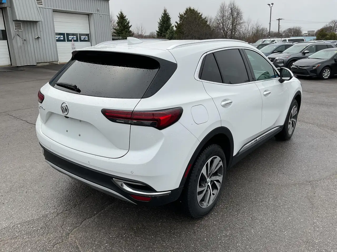 Buick Envision photo Buick Envision