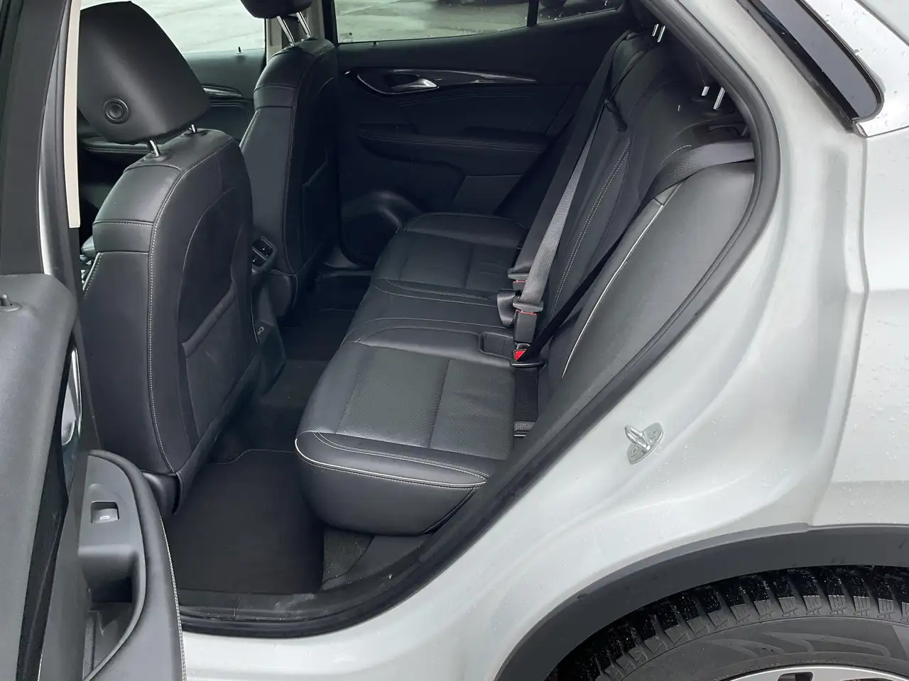 Buick Envision photo Buick Envision