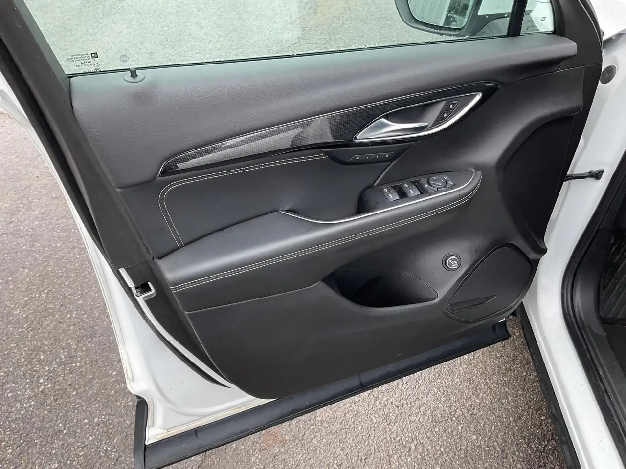 Buick Envision photo Buick Envision