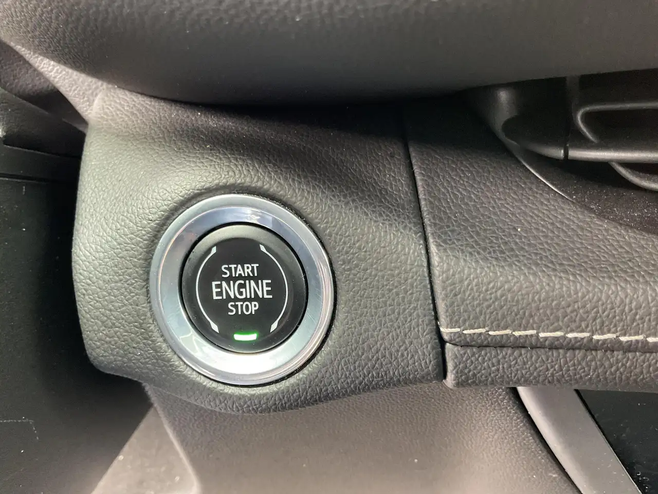 Buick Envision photo Buick Envision