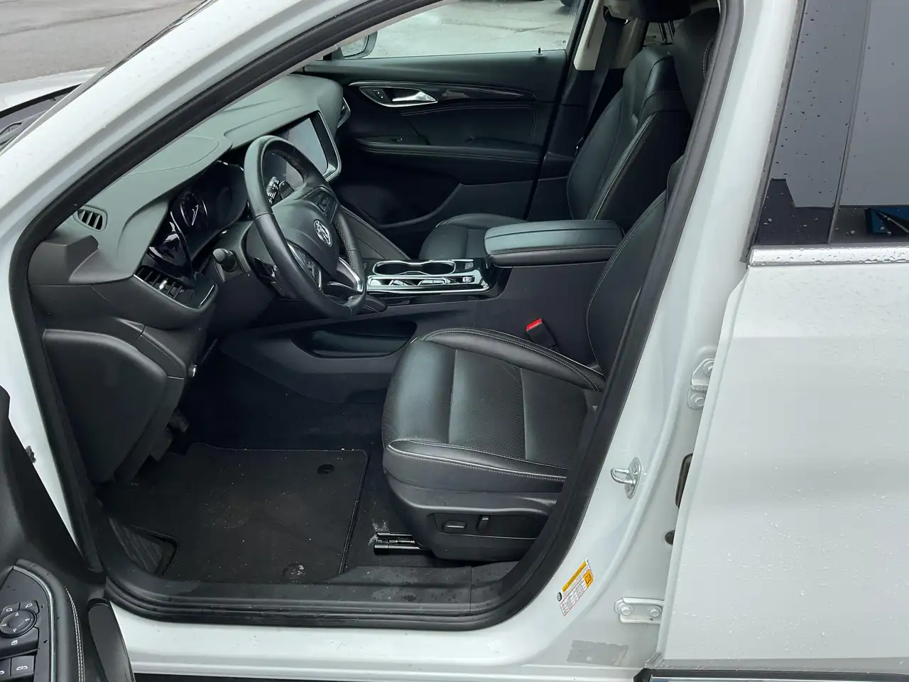 Buick Envision photo Buick Envision
