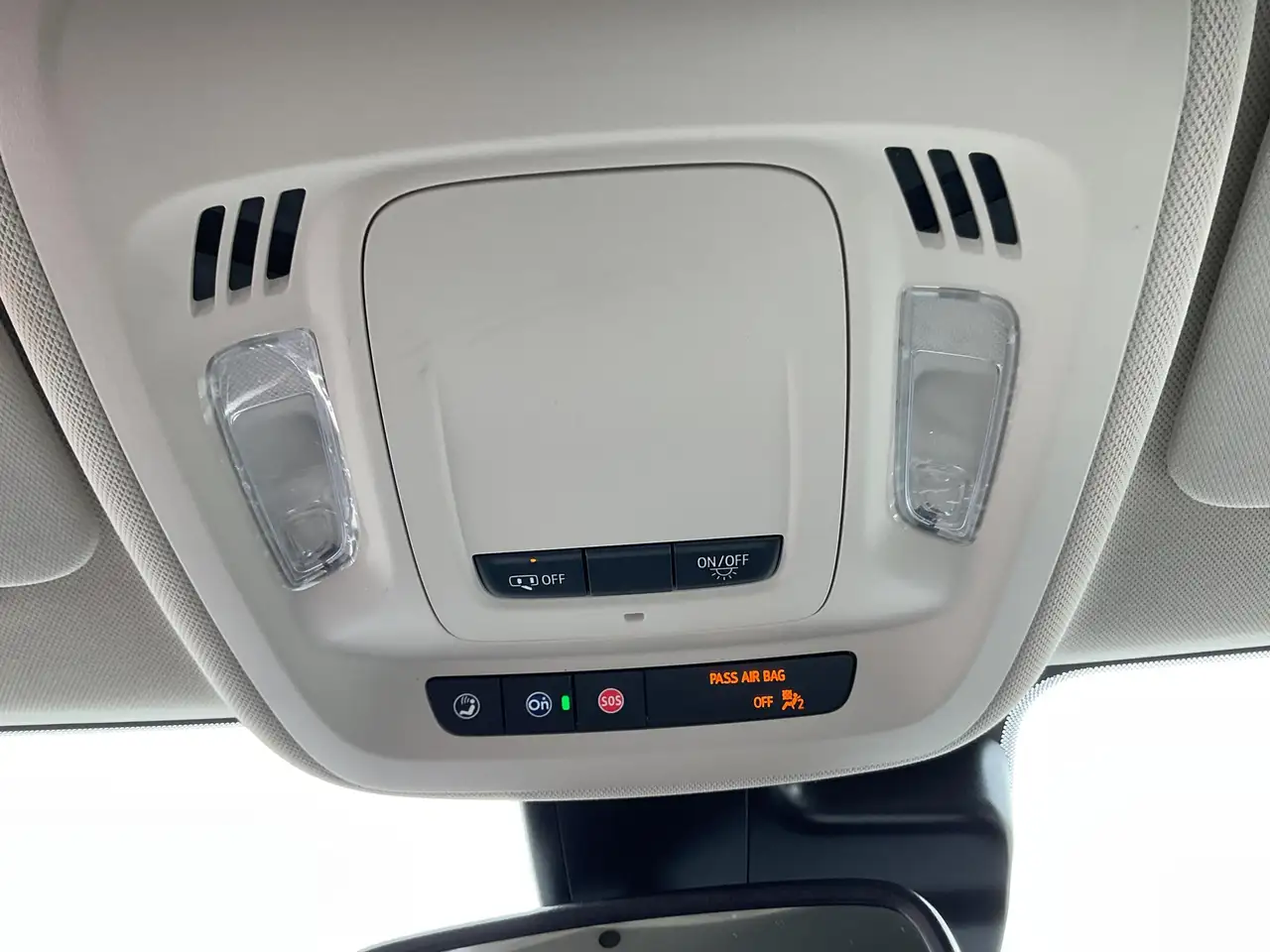 Buick Envision photo Buick Envision