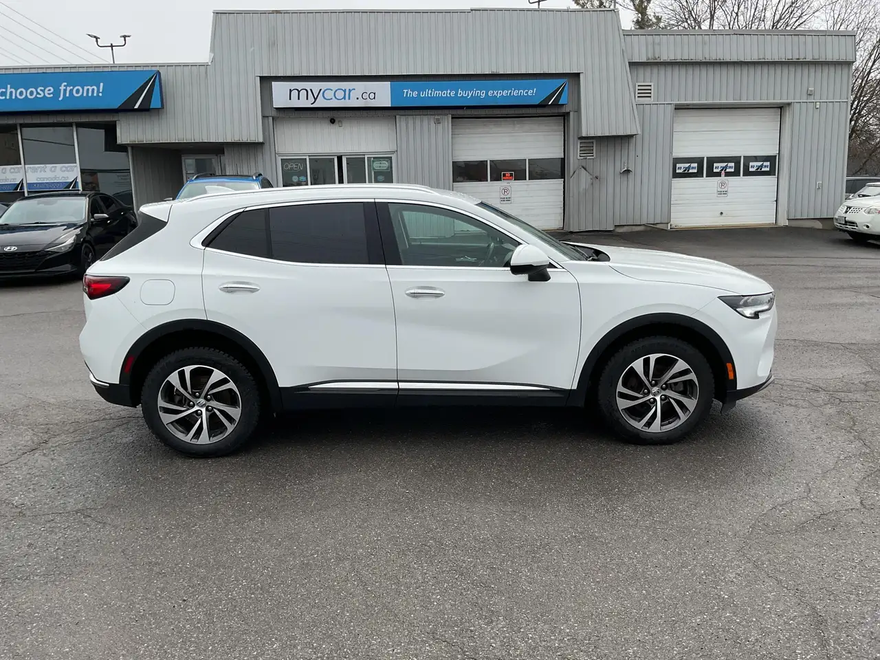 Buick Envision photo Buick Envision