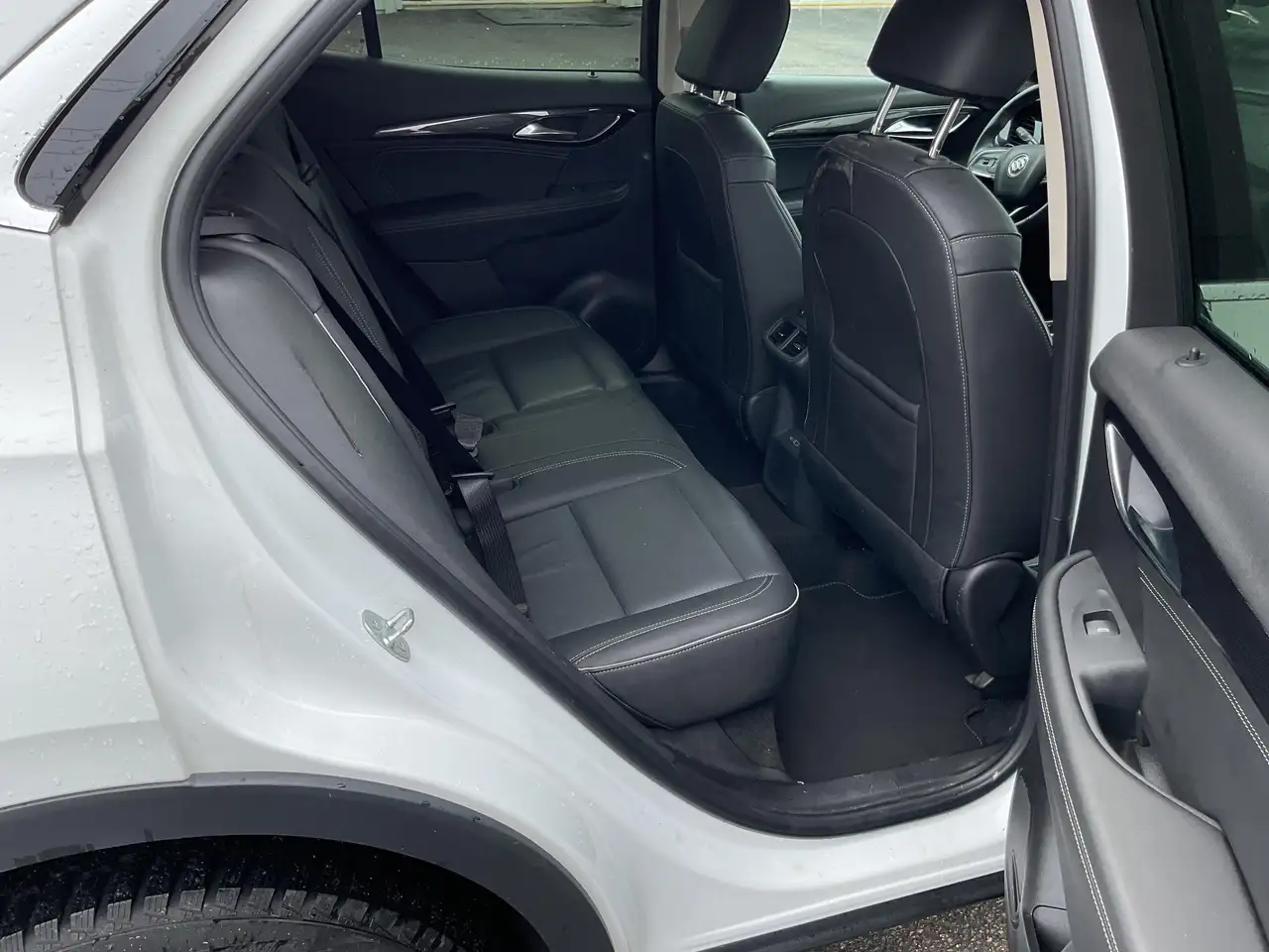 Buick Envision photo Buick Envision