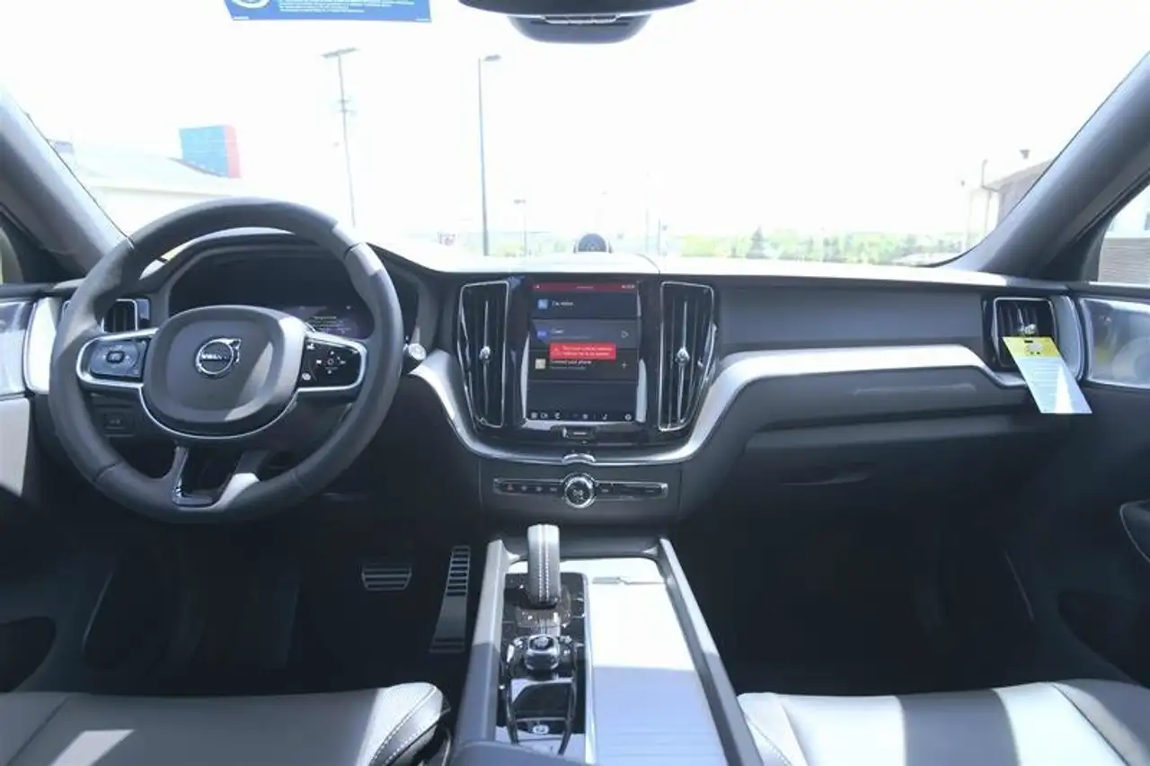 Volvo XC60 снимка Volvo XC60