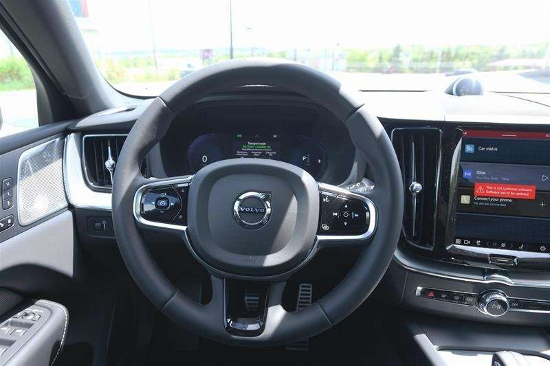 2022 Volvo XC60 R-Design B6 thumb 16