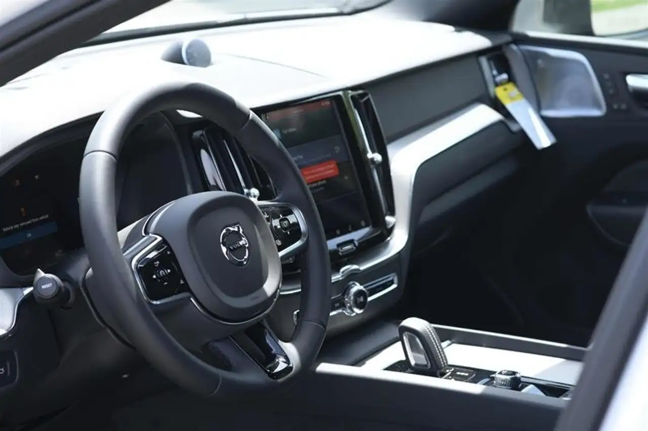 Volvo XC60 снимка Volvo XC60