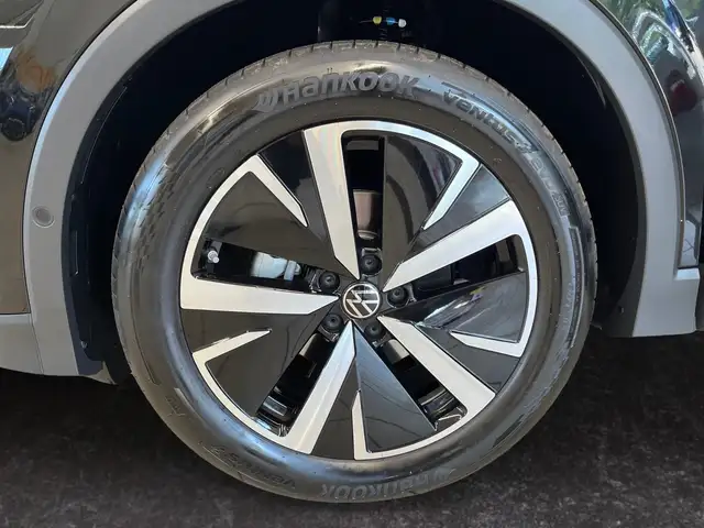 Volkswagen Tiguan view 15