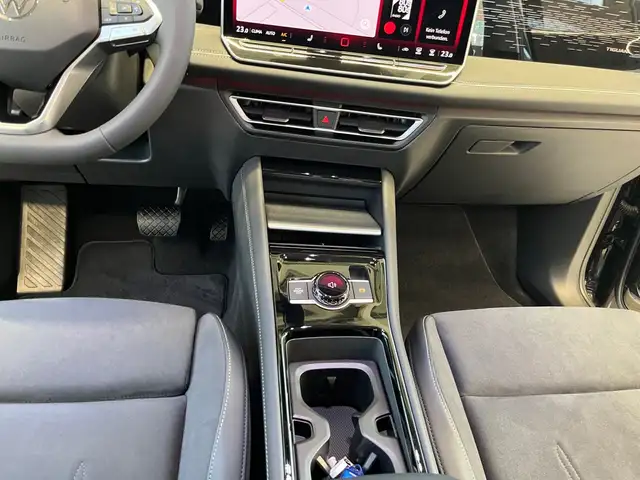 Volkswagen Tiguan view 9