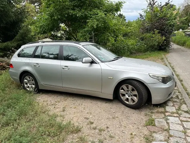 BMW 523 5 Touring 523 i, Feder gebrochen