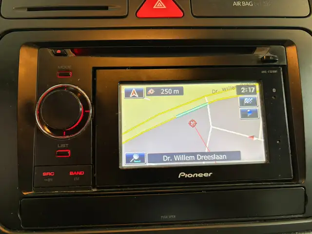 Volkswagen Golf Plus view 11