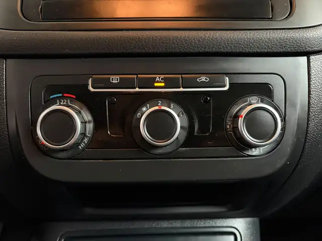 Volkswagen Golf Plus view 12