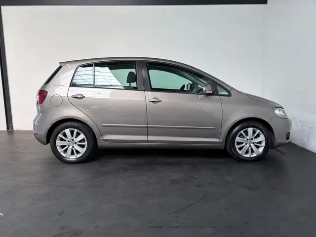 Volkswagen Golf Plus view 26