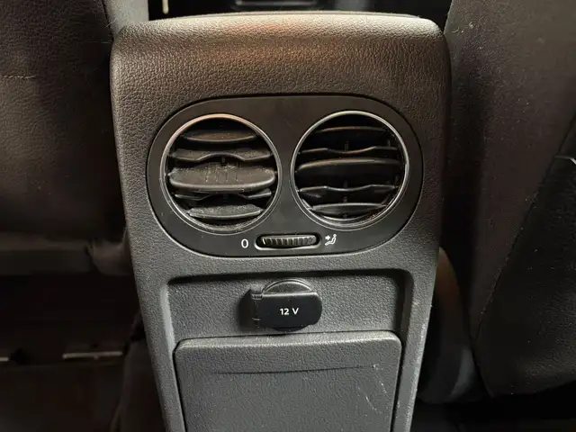 Volkswagen Golf Plus view 14