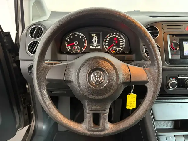 Volkswagen Golf Plus view 9