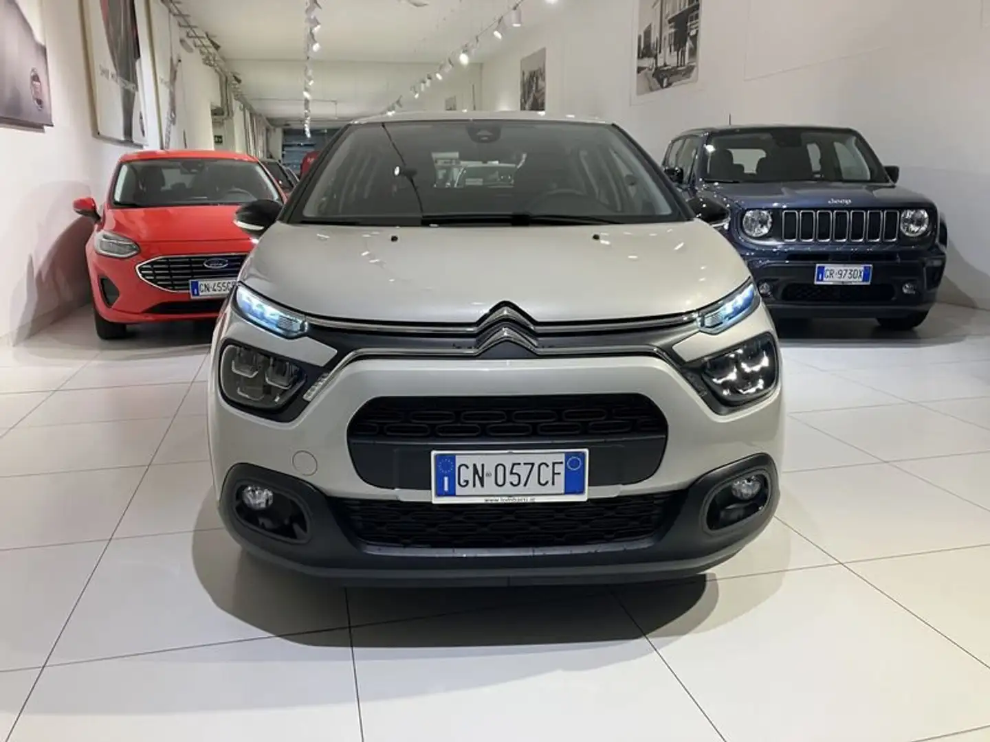 Citroen C3 PureTech 83 S&S Shine Beige - 2