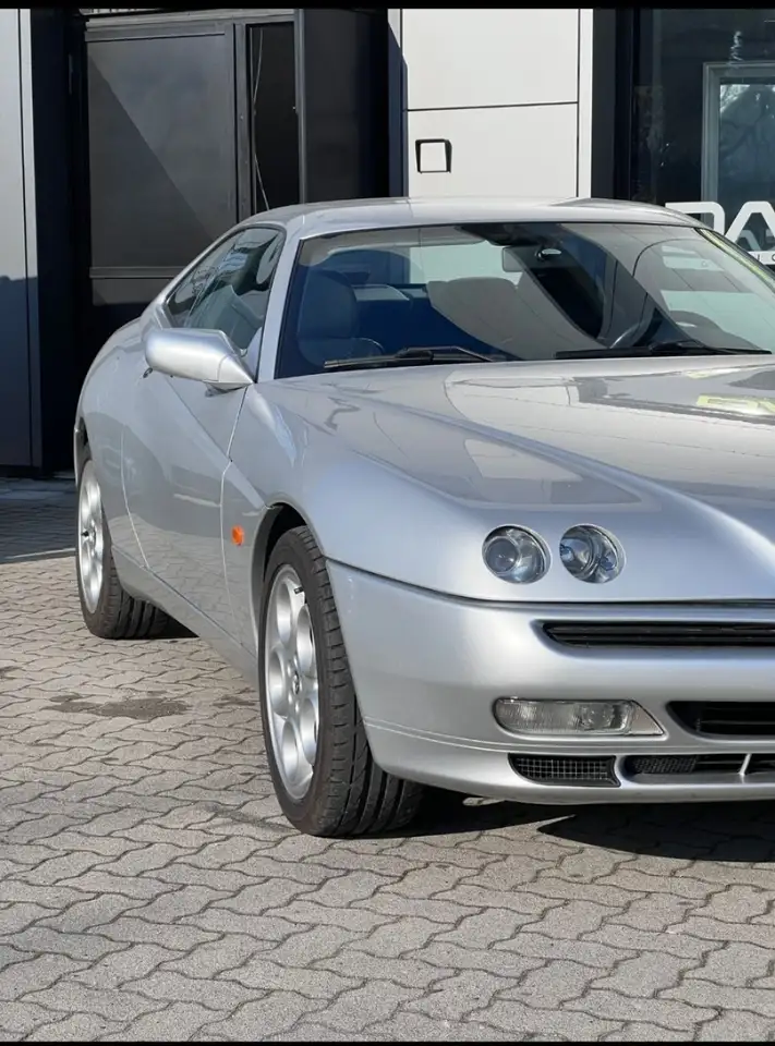 Alfa Romeo GTV 2.0 V6 TB L, foto 2