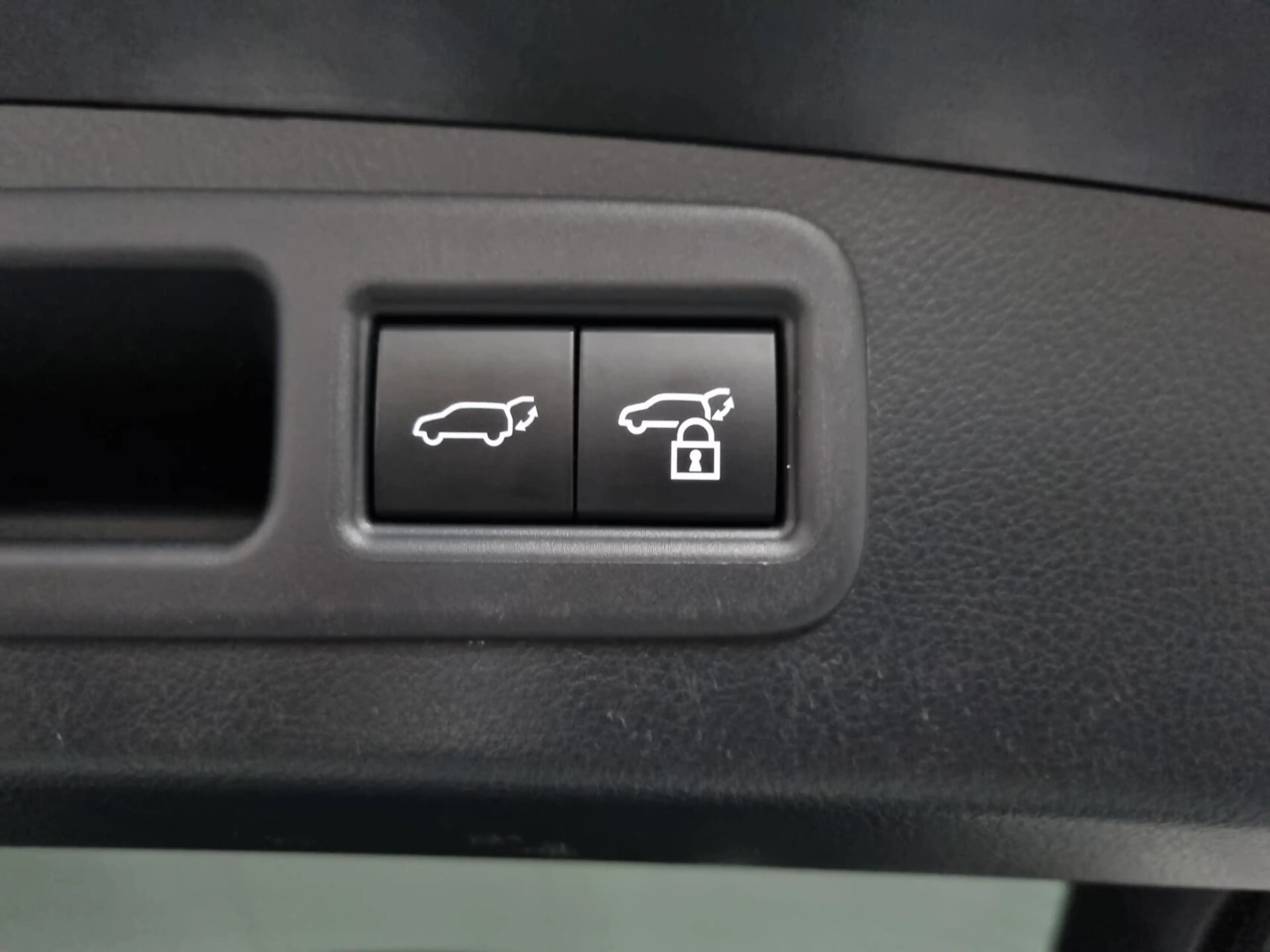 Lexus RX 450h 450h+ Plug-in Hybrid F Sport Design / Panoramadak — photo 11