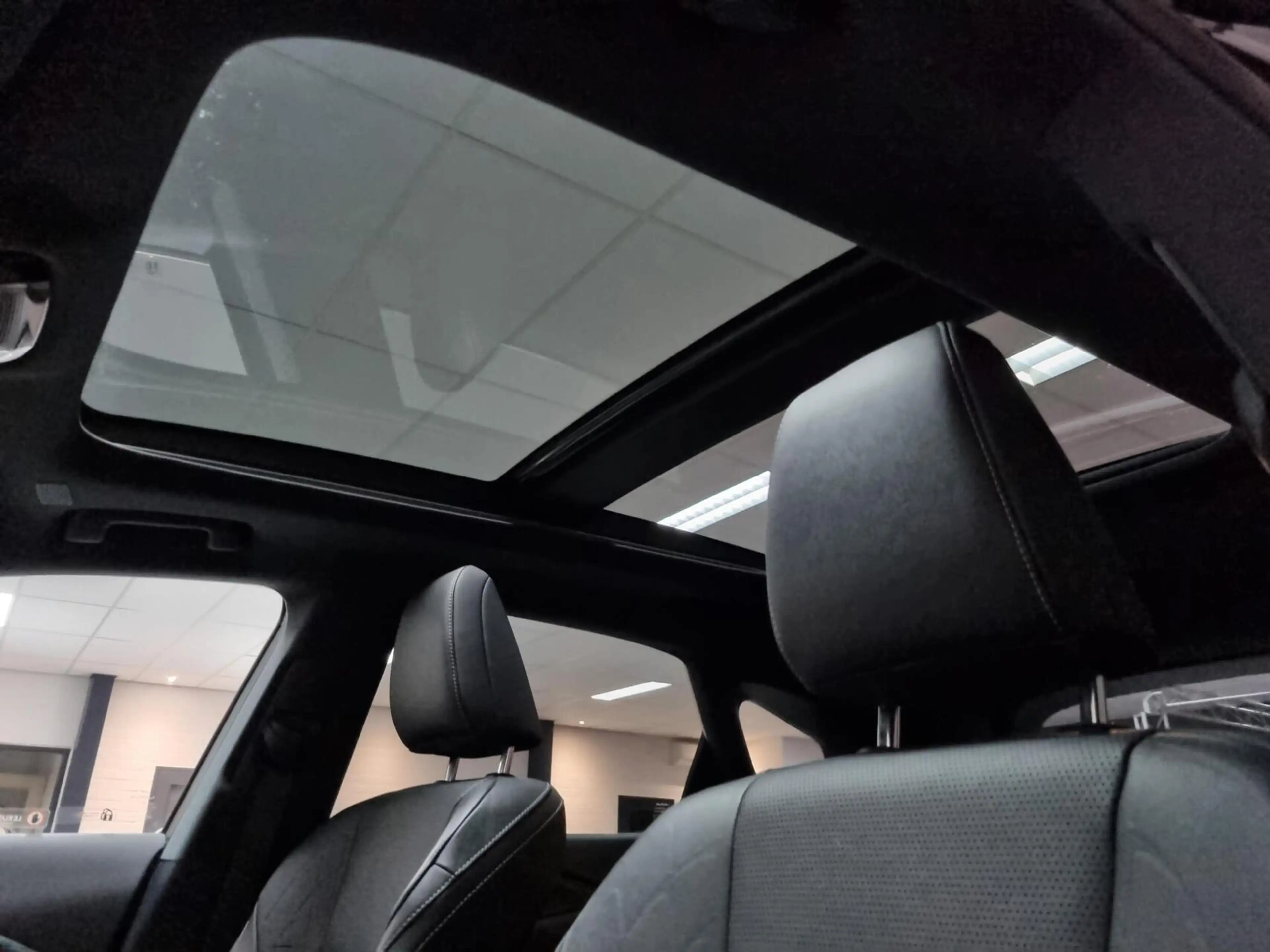Lexus RX 450h 450h+ Plug-in Hybrid F Sport Design / Panoramadak — photo 8