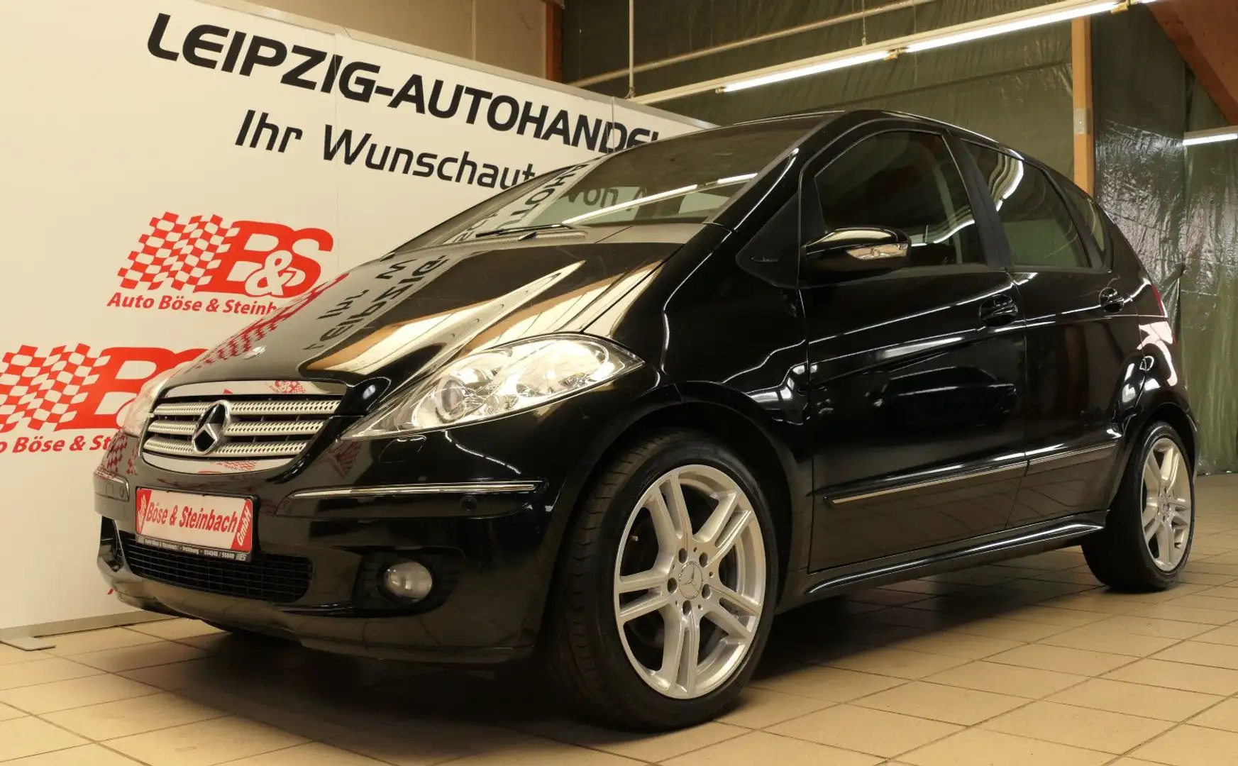 Mercedes-Benz A 200 Turbo*BI-XENON*KLIMA*PDC*TEL* Schwarz - 1