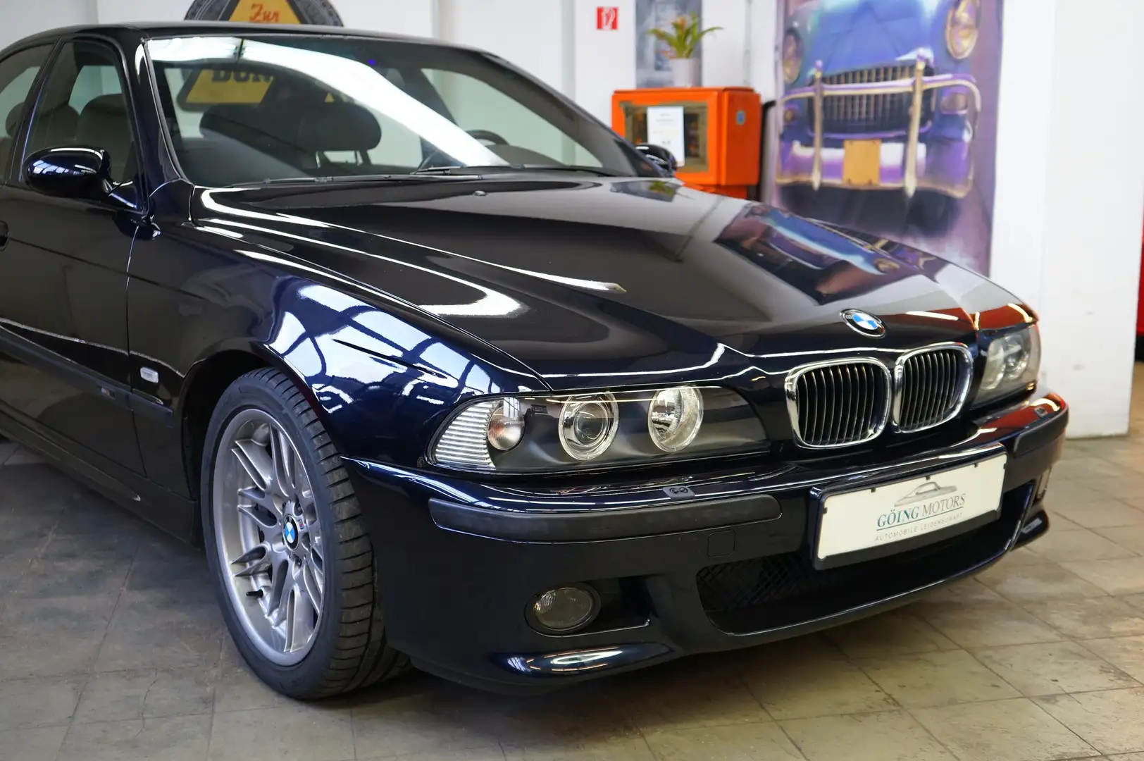 BMW M5 E39 mit 163.560km Carbonschwarz Leder Exklusiv Noir - 2