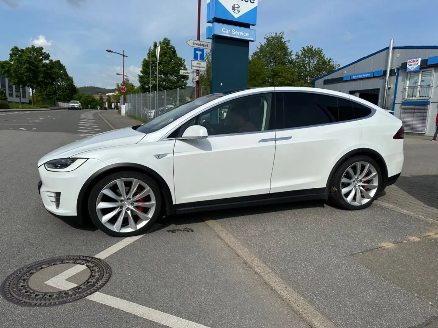 Tesla Model X Perform. Dual 90 6 Sitzer NO FREE Charge Weiß - 1