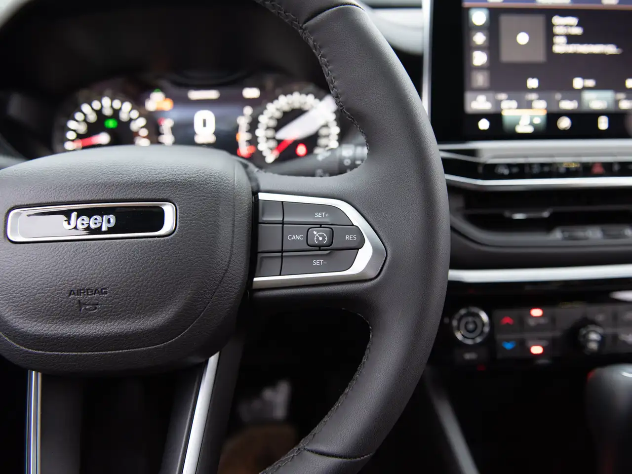 Jeep Compass photo Jeep Compass