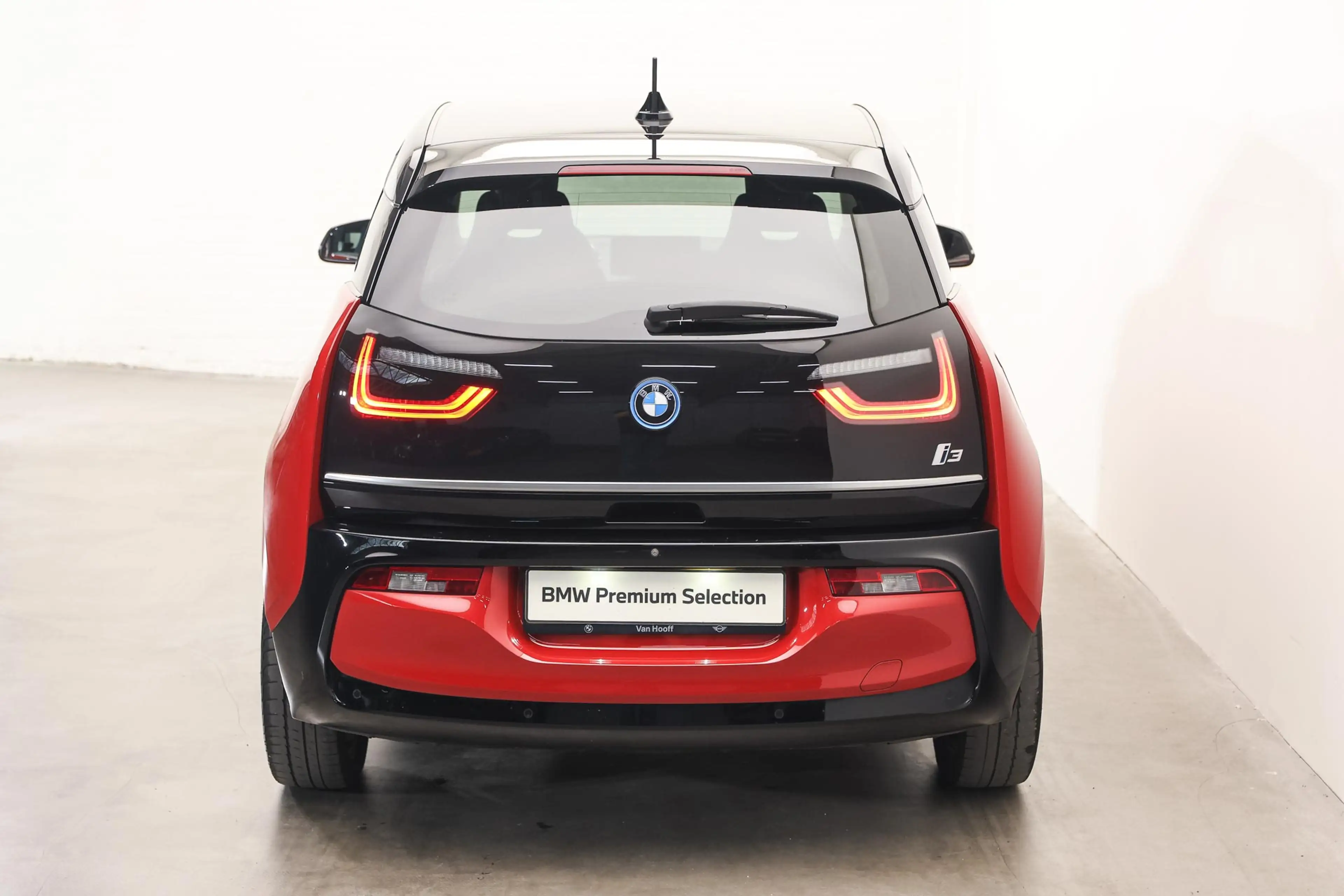 BMW i3 Executive / Achteruitrijcamera / Driving Assistant — photo 6