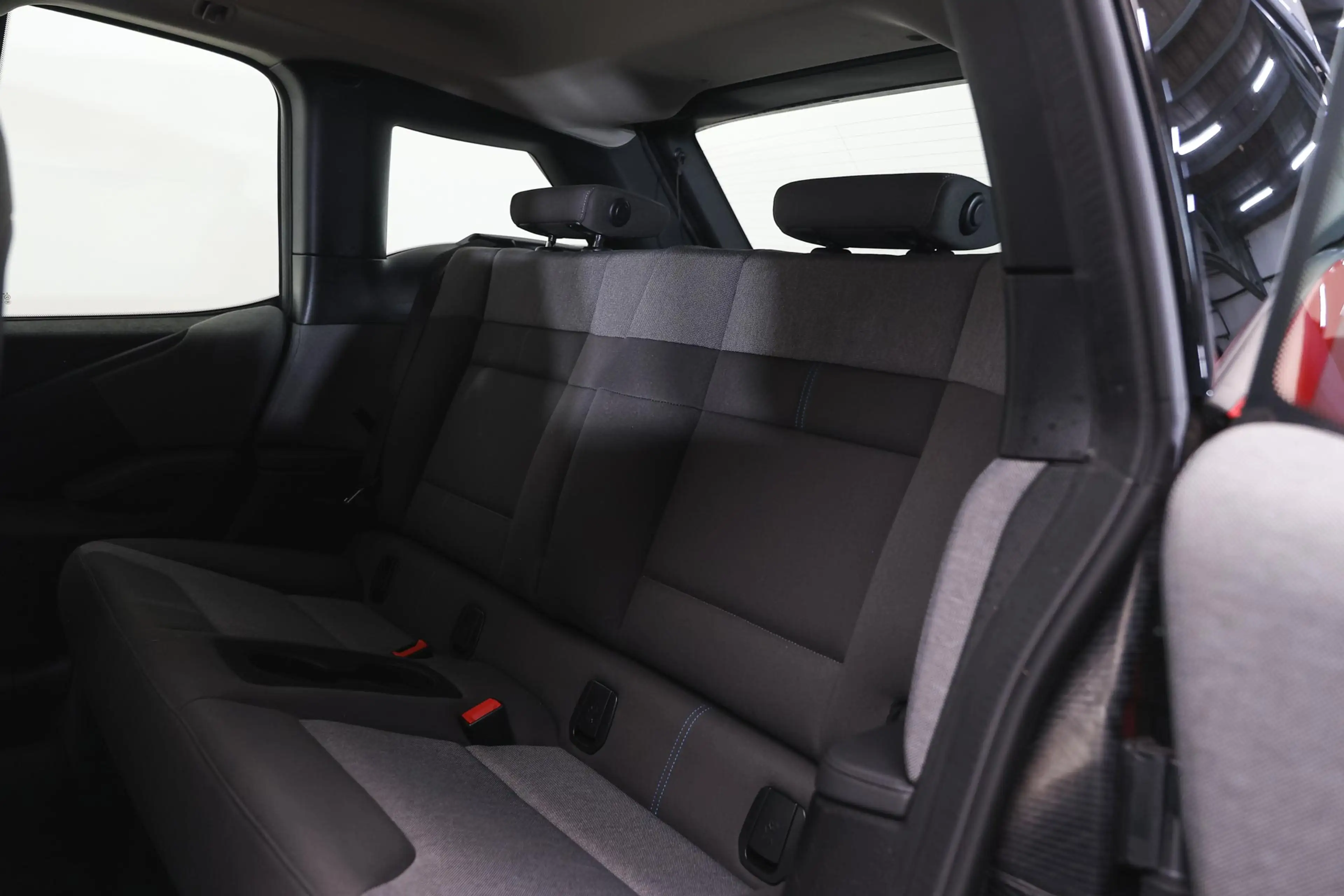 BMW i3 Executive / Achteruitrijcamera / Driving Assistant — photo 9