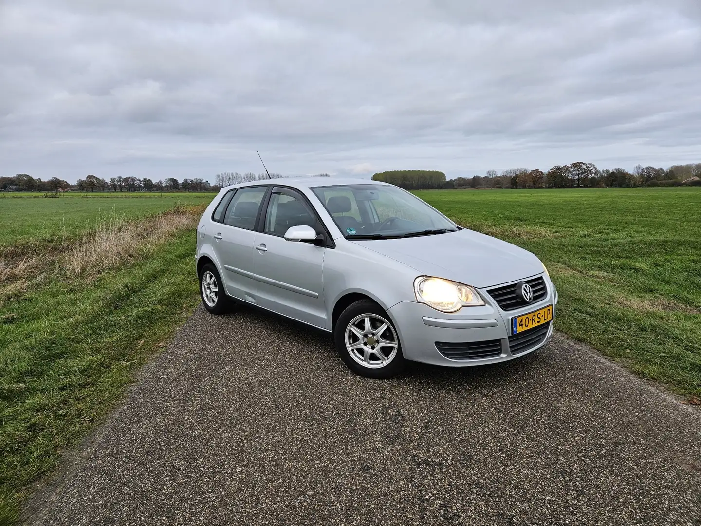Volkswagen Polo 1.4-16V Turijn Officieel NL / 2e eigenaar Zilver - 1