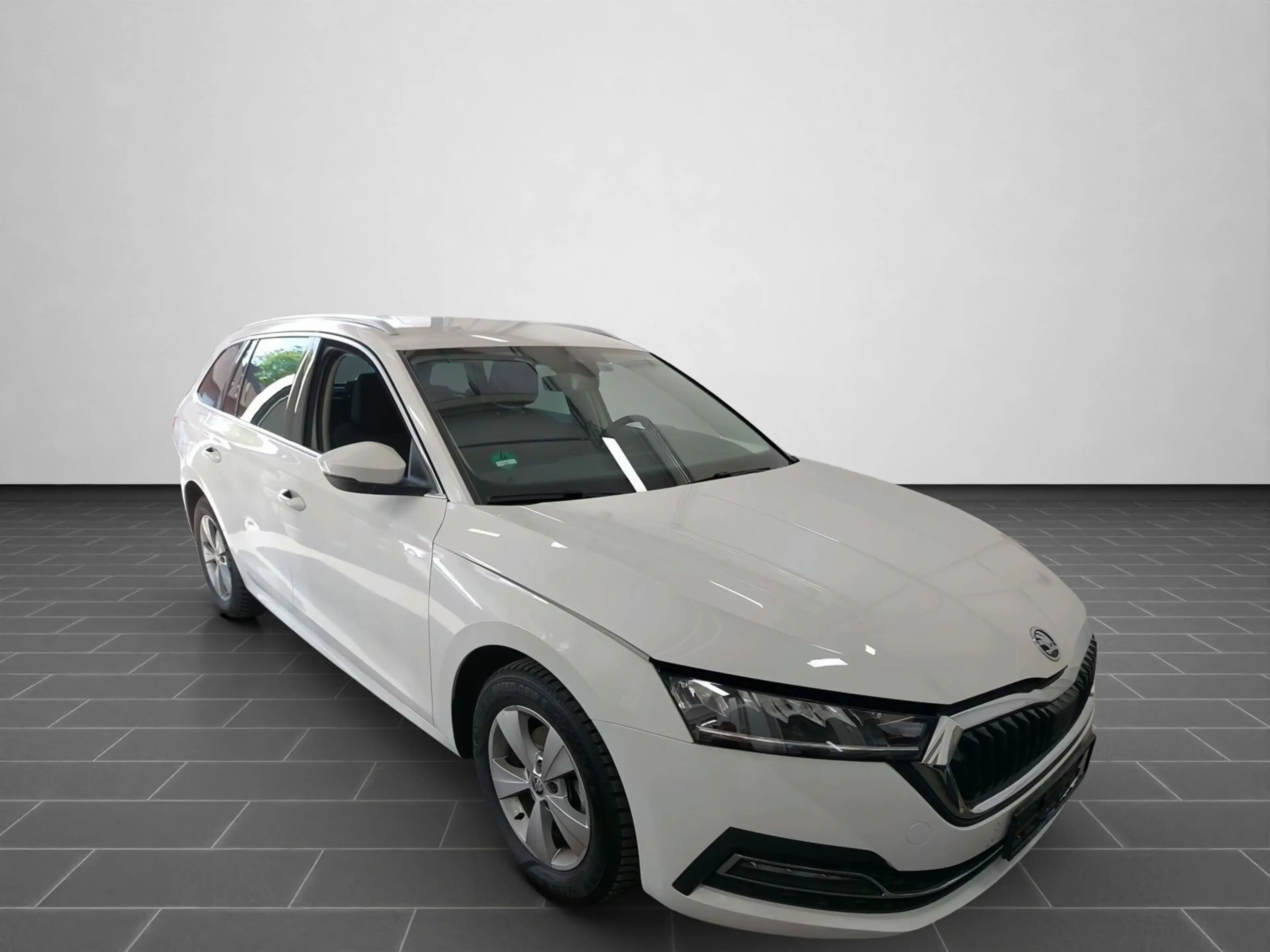 Skoda Octavia Combi 2,0 TDI Style NAVI/AHK/LED/Sitzhei — photo 2