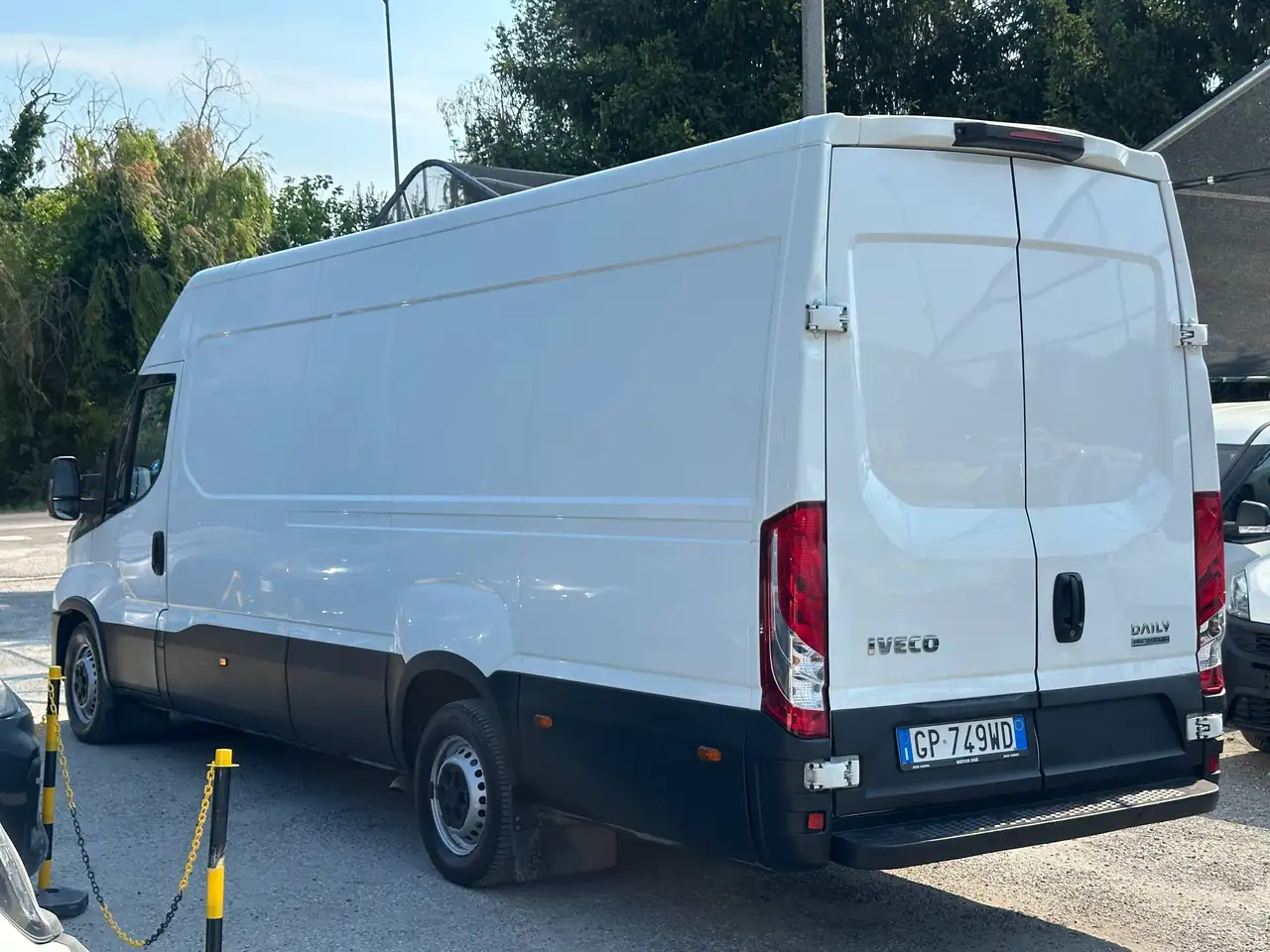 Iveco Daily 2021 — фото 12