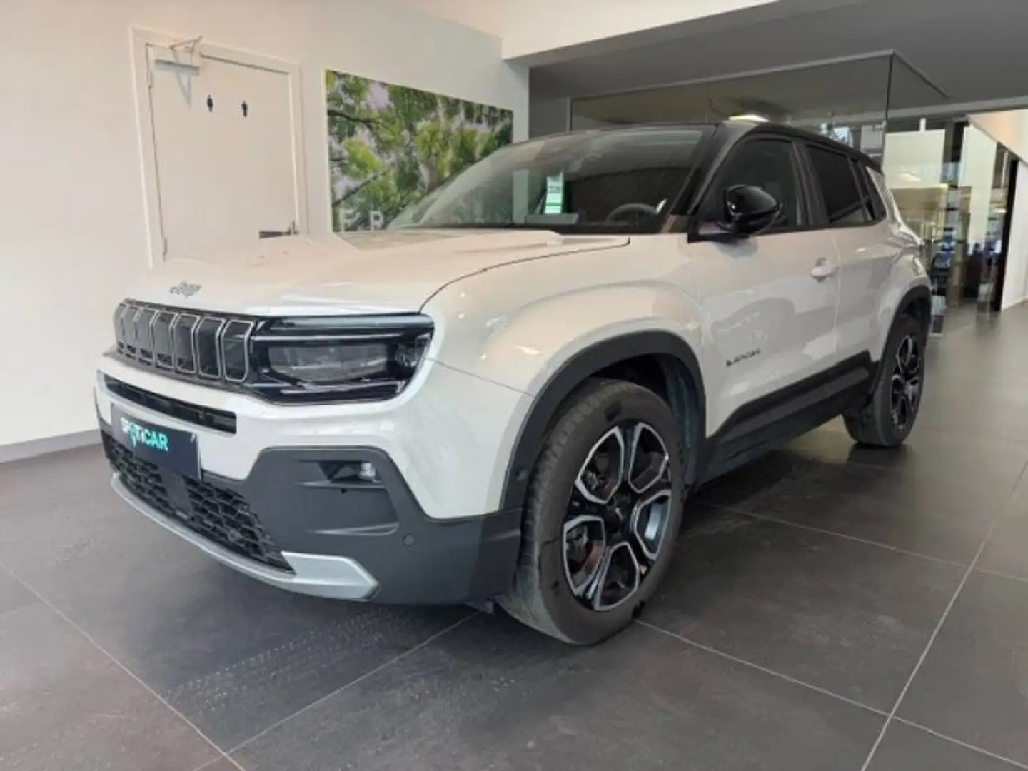Jeep Avenger 1 1.2 e-Hybrid Summit Grau - 2