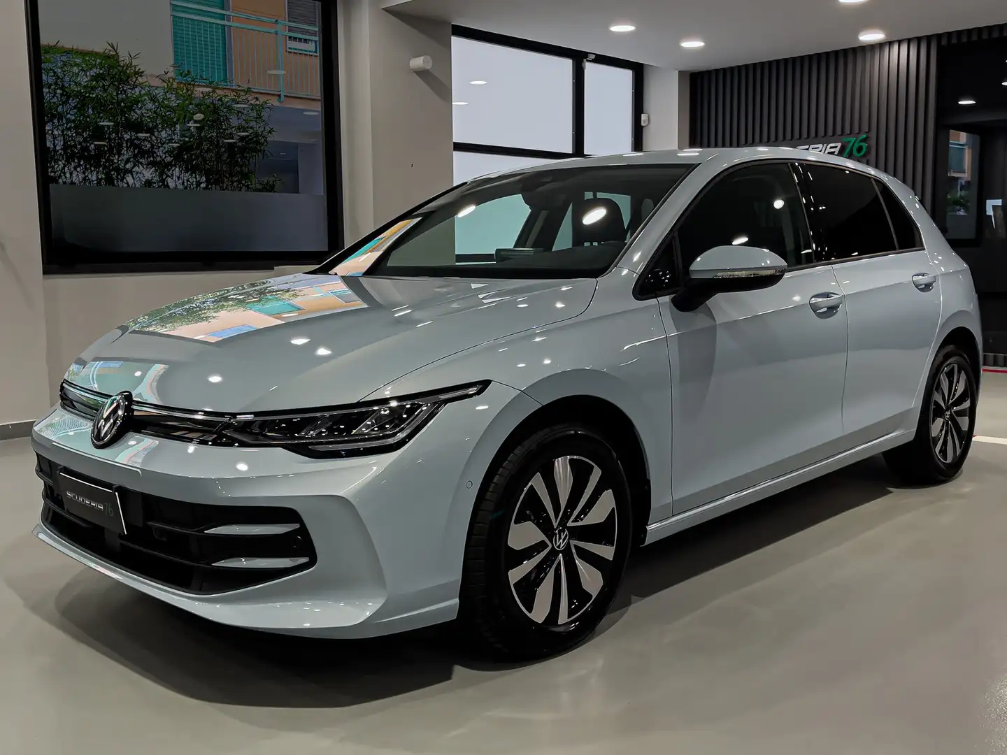 Volkswagen Golf NUOVA GOLF 1.5 tsi Life 115cv KM ZERO Bianco - 1