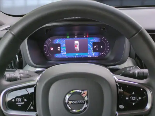 Volvo XC60 view 15