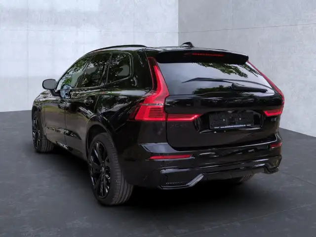 Volvo XC60 view 5
