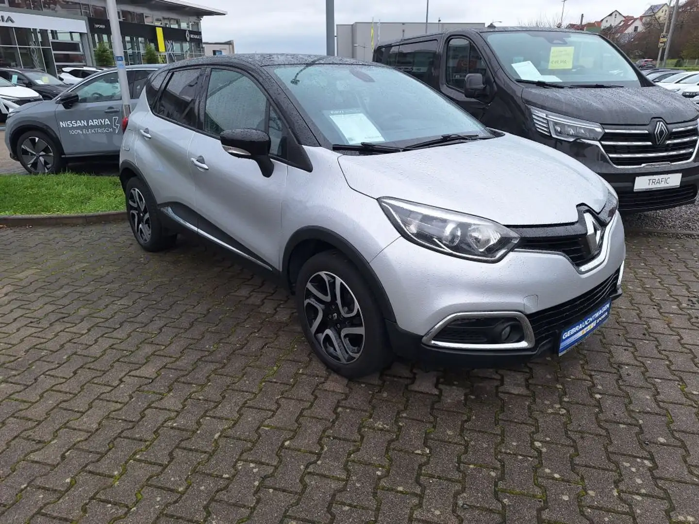 Renault Captur ENERGY TCe 90 Start&Stop Luxe Grau - 1