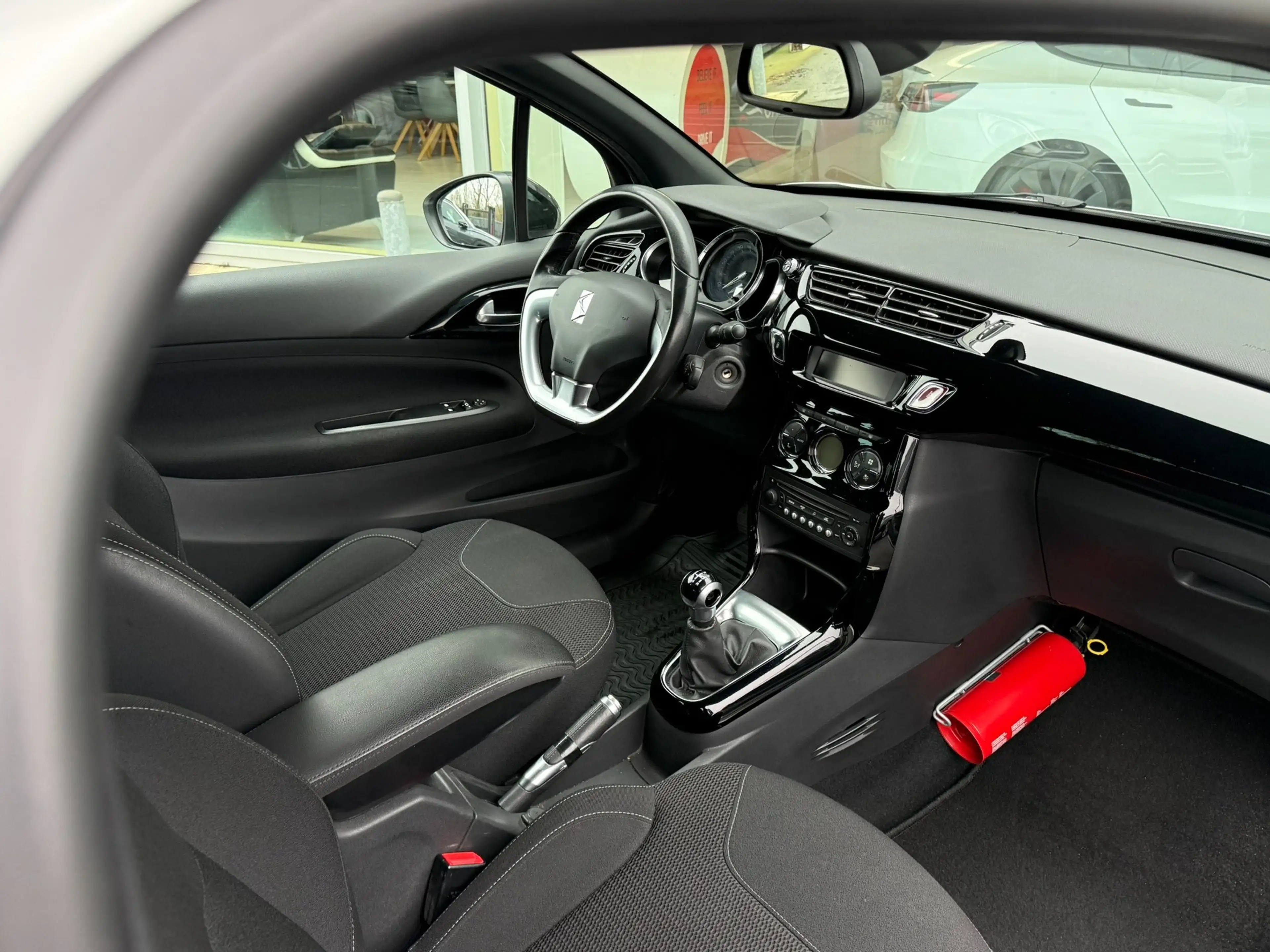 Citroen DS3 TREKHAAK / SENSOREN / AIRCO / CRUISECONTROL / — photo 12