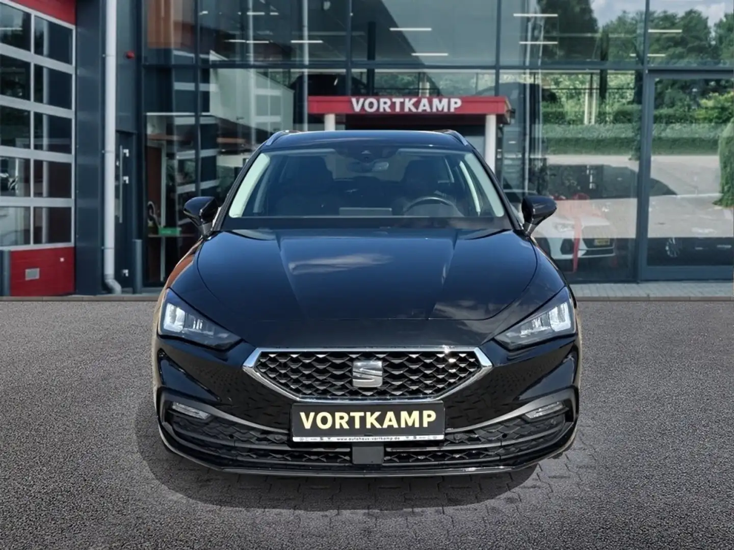 SEAT Leon 2.0 TDI DSG XCELLENCE CAMERA/NAVI/ACC/CARPLAY/STOE Zwart - 2