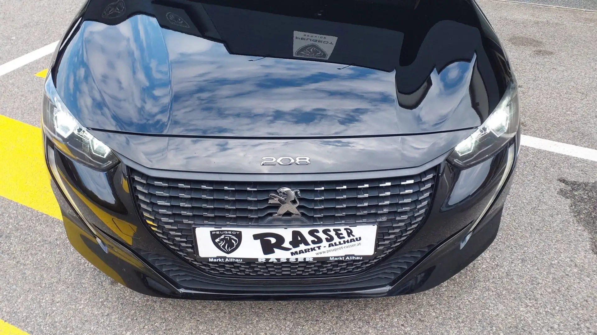 Peugeot 208 Acitve Pack PT 100 Schwarz - 2