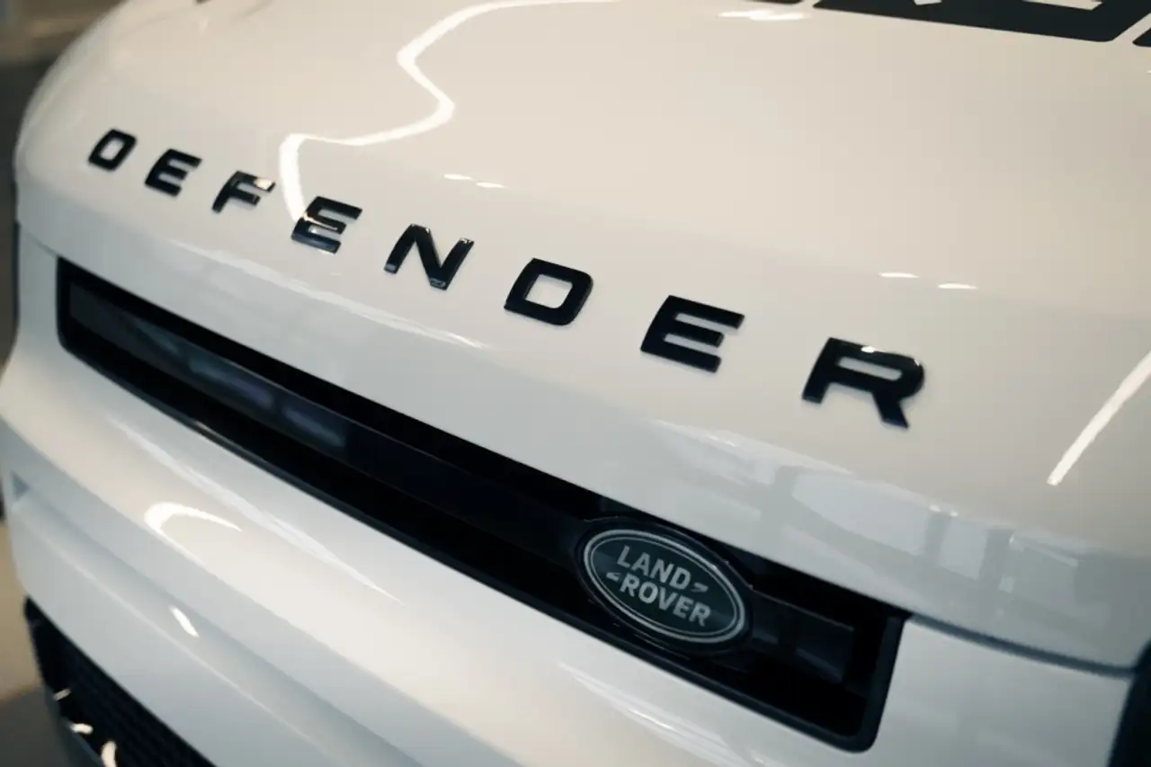 Land Rover Defender снимка Land Rover Defender