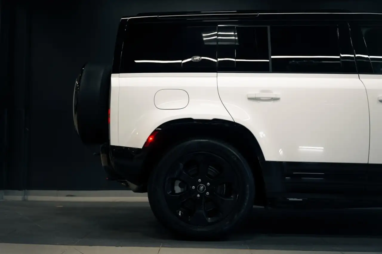 Land Rover Defender снимка Land Rover Defender