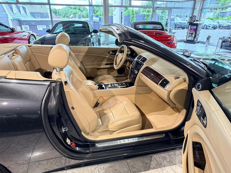 Jaguar XK 5.0 V8 Cabrio Portfolio BI-XENON*R.KAMERA*19" — photo 9